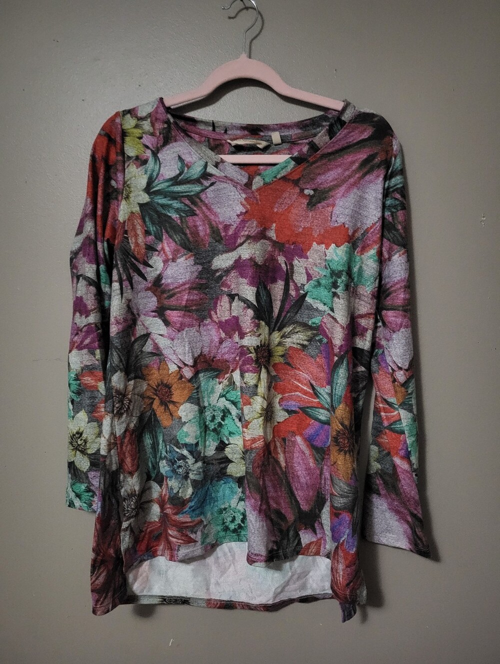 Floral V-Neck Long Sleeve Women’s Top - Multicolor Soft Surroundings Medium